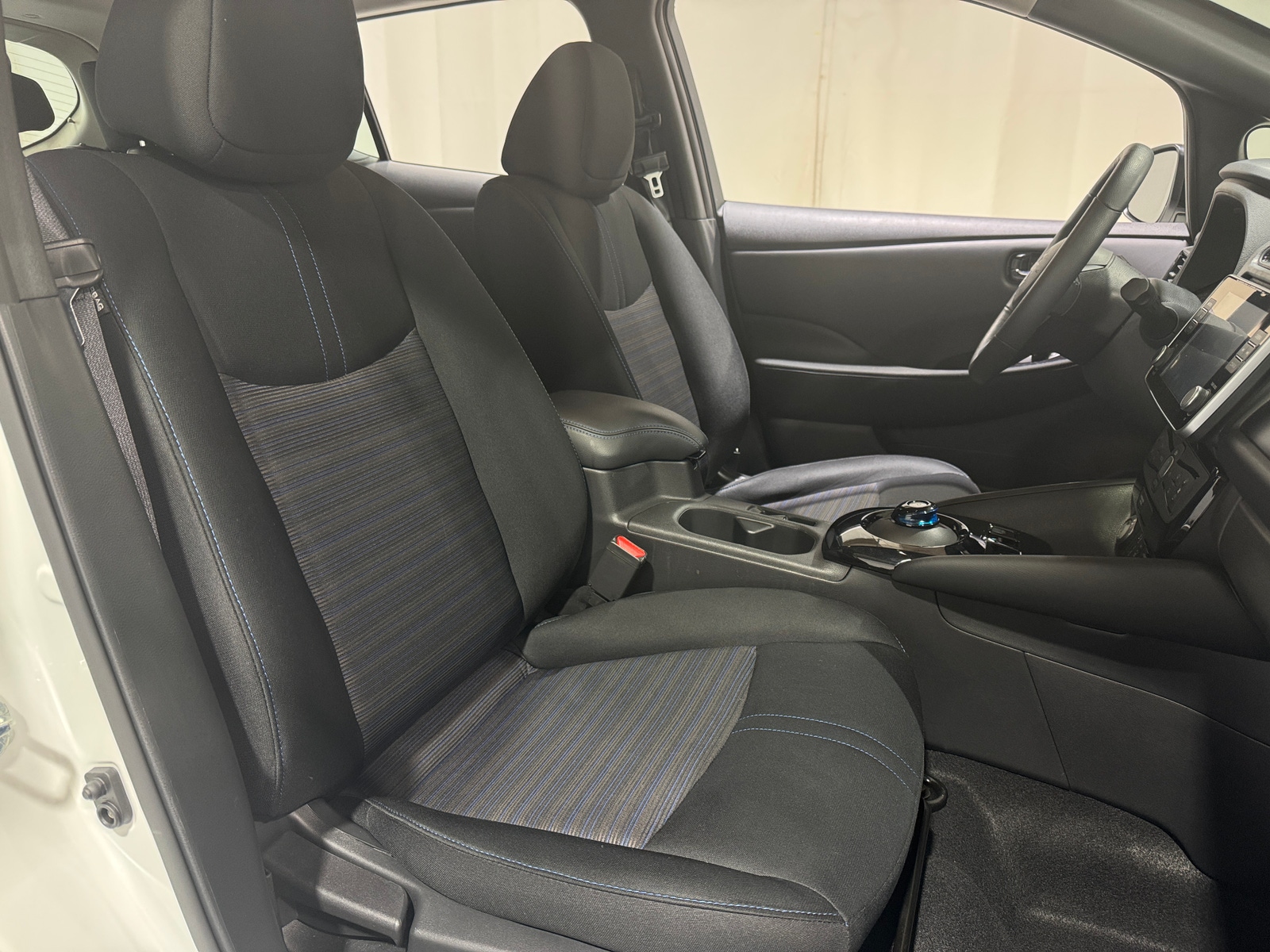 Thumbnail: 2024 Nissan Leaf - 2