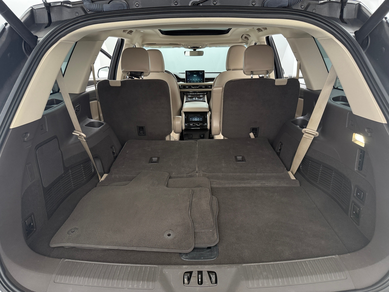 Thumbnail: 2021 Lincoln Aviator - 6