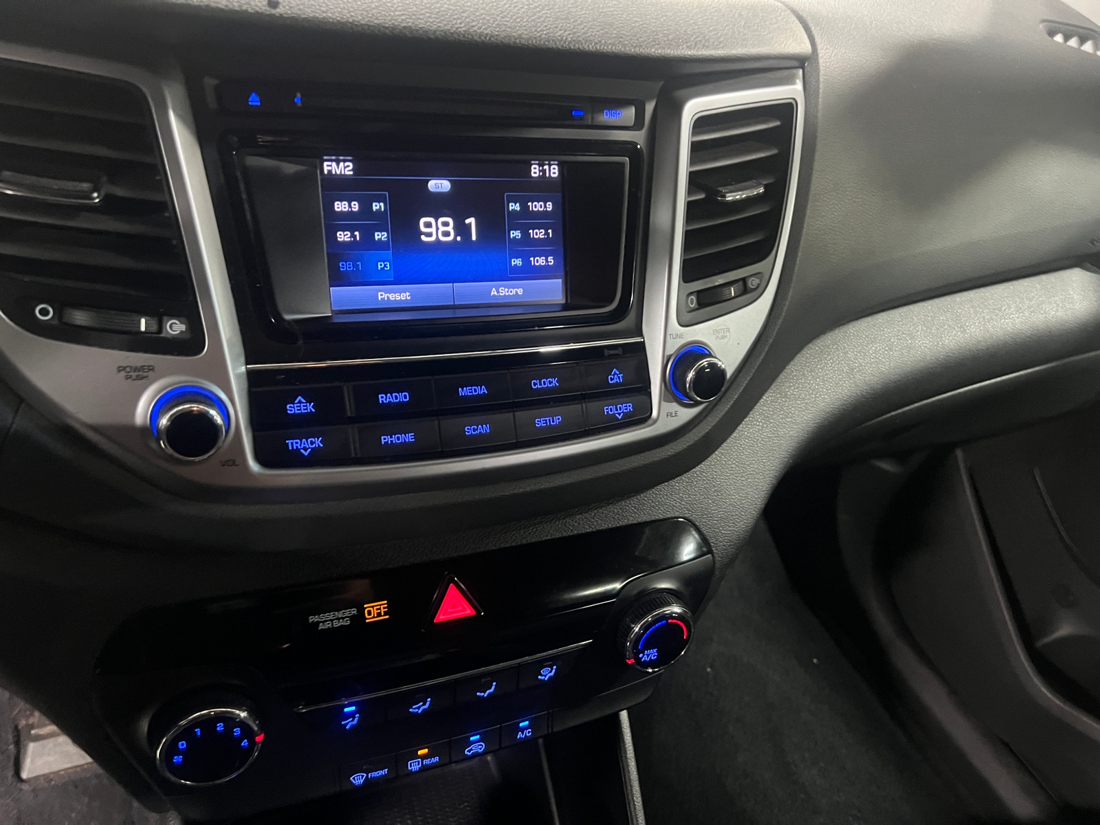 Thumbnail: 2017 Hyundai Tucson - 4