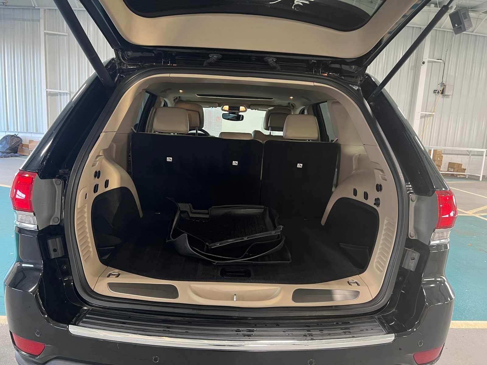 Thumbnail: 2019 Jeep Grand Cherokee - 5