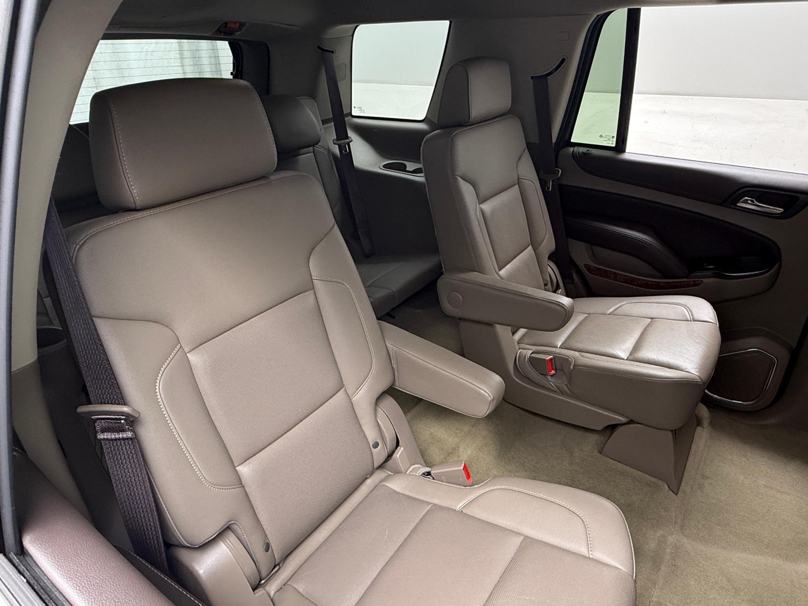 Thumbnail: 2017 Chevrolet Tahoe - 5