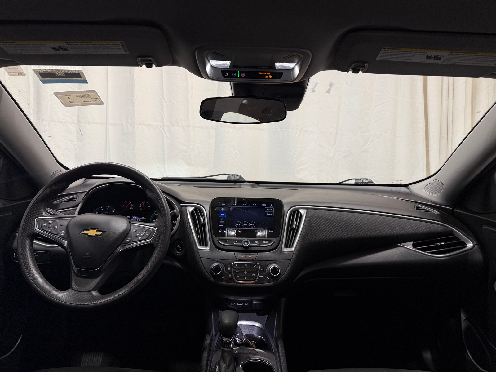 Thumbnail: 2024 Chevrolet Malibu - 3