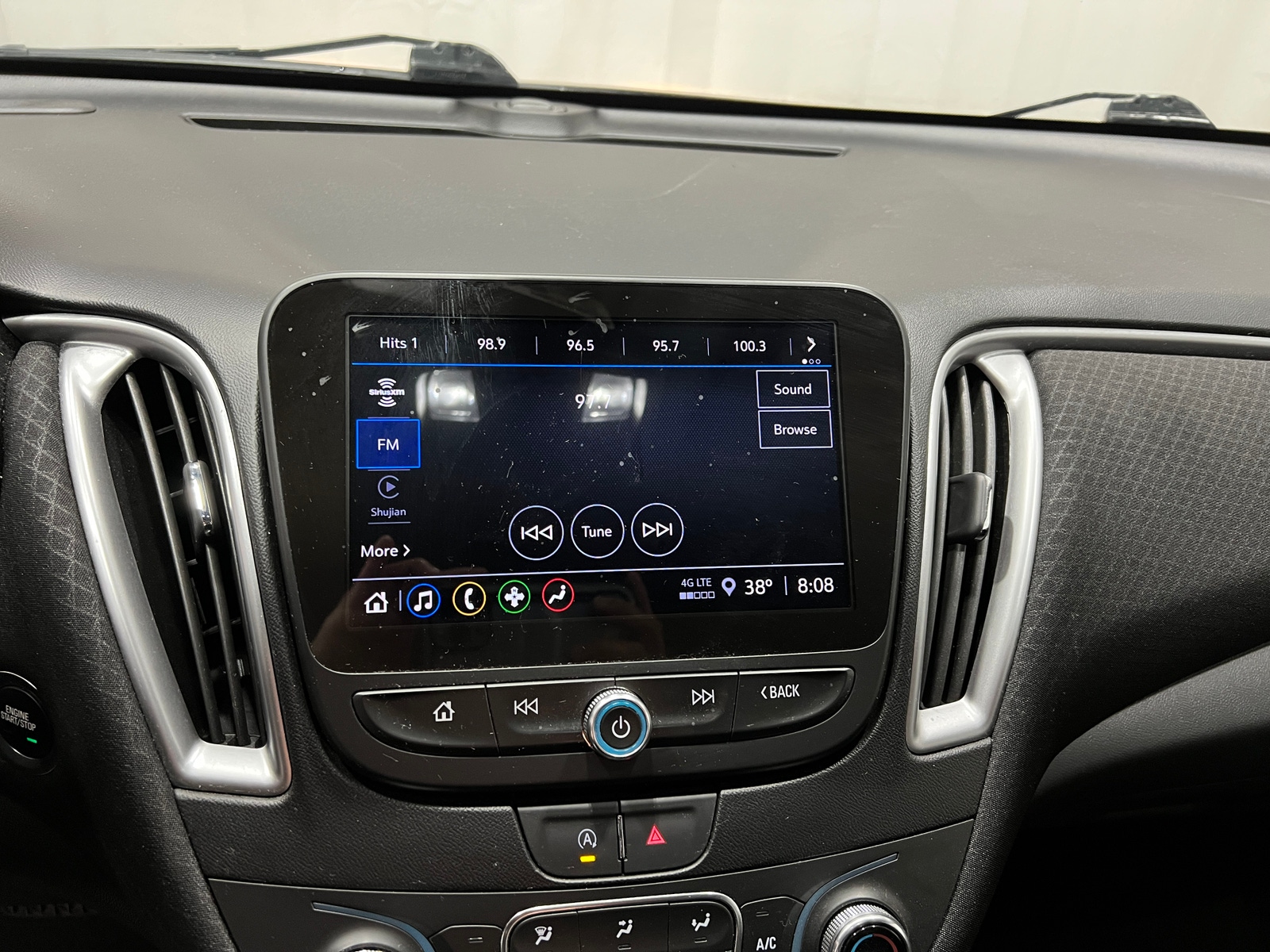 Thumbnail: 2024 Chevrolet Malibu - 4