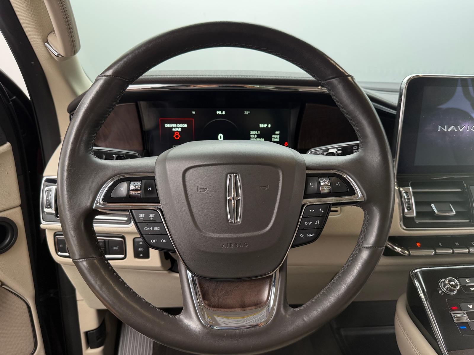 Thumbnail: 2019 Lincoln Navigator L - 4