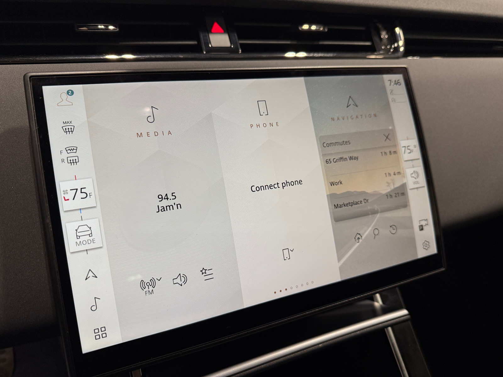 Thumbnail: 2025 Land Rover Range Rover Evoque - 3