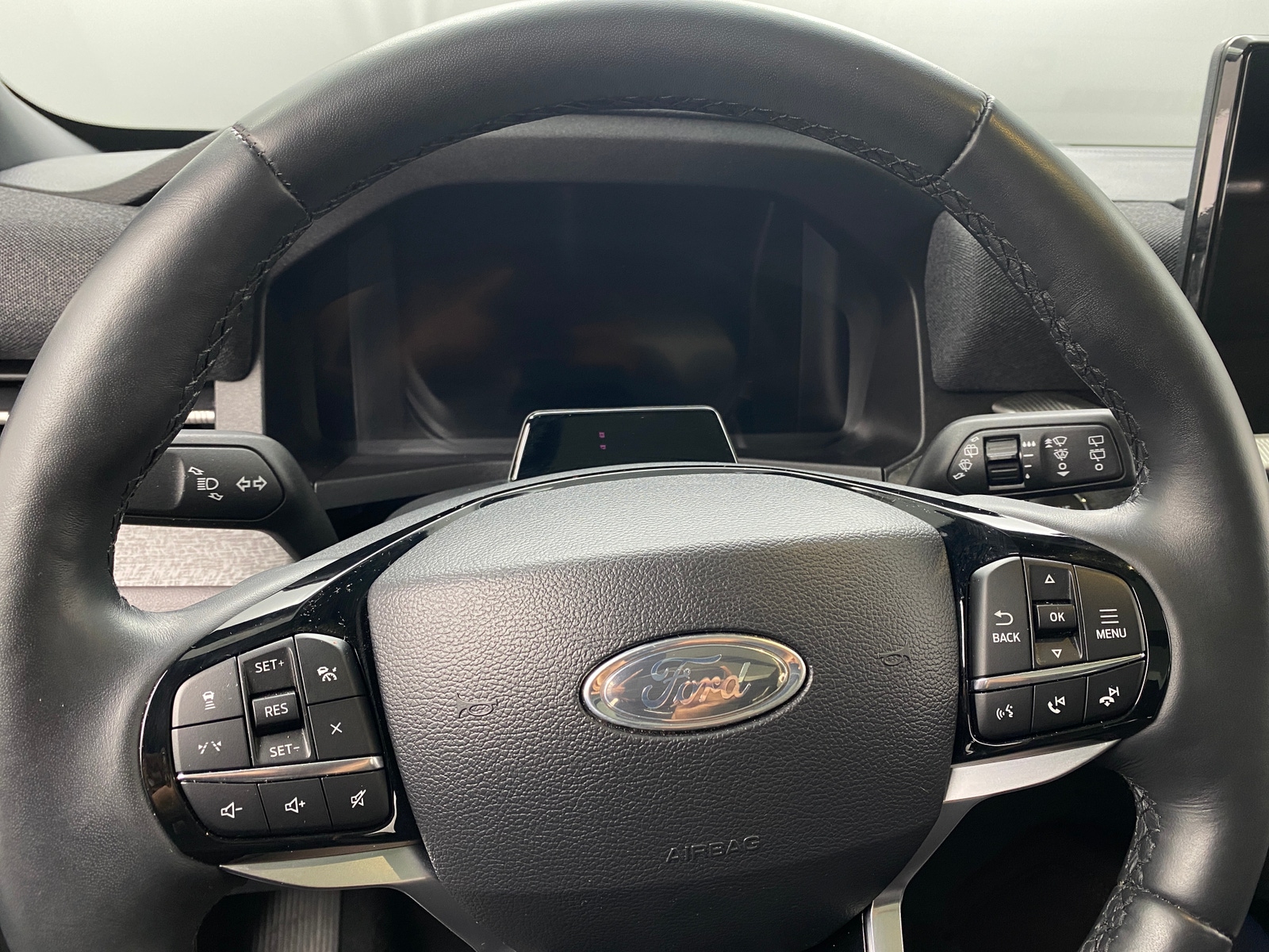 Thumbnail: 2025 Ford Explorer - 4