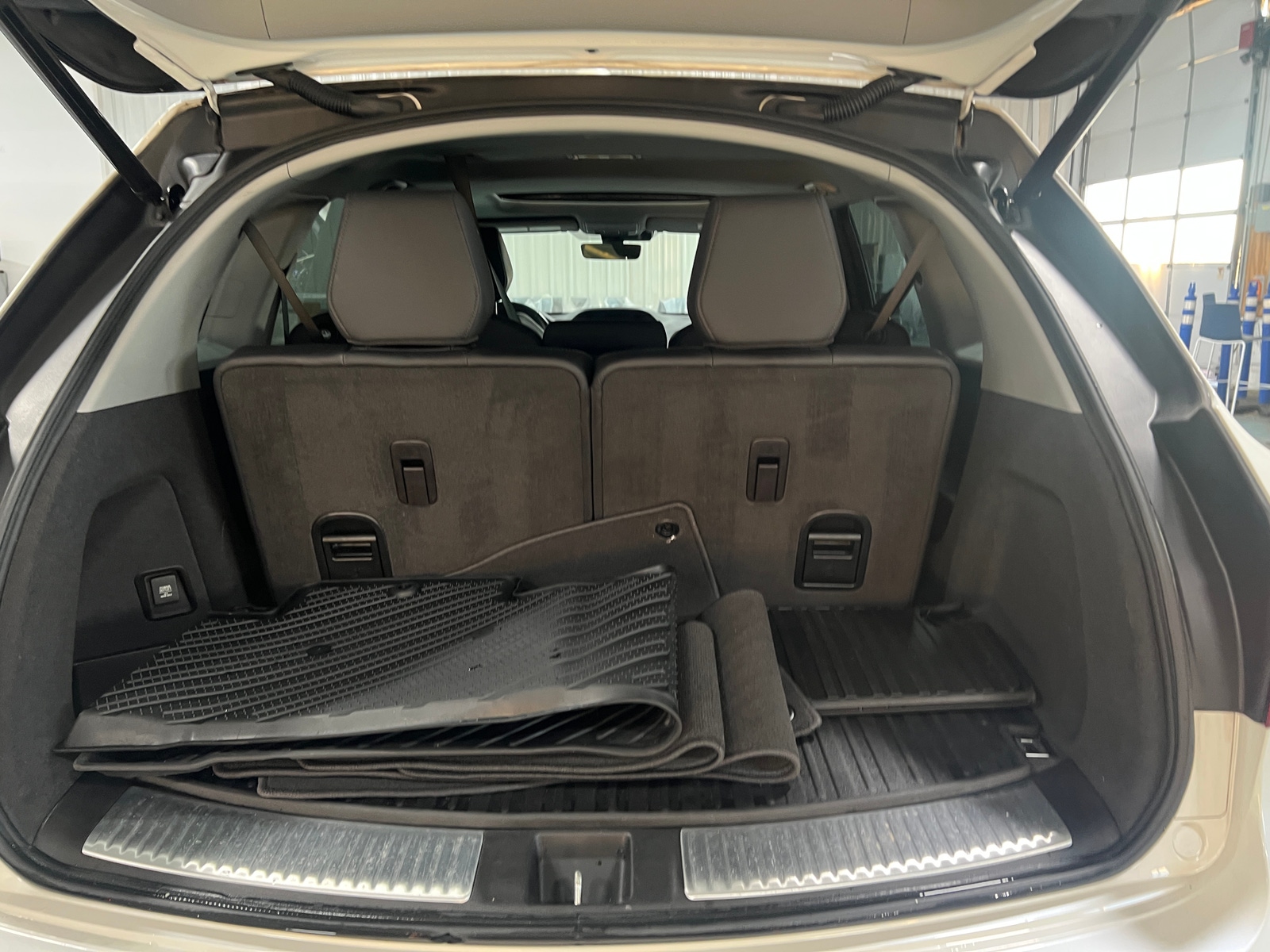 Thumbnail: 2019 Acura MDX - 6