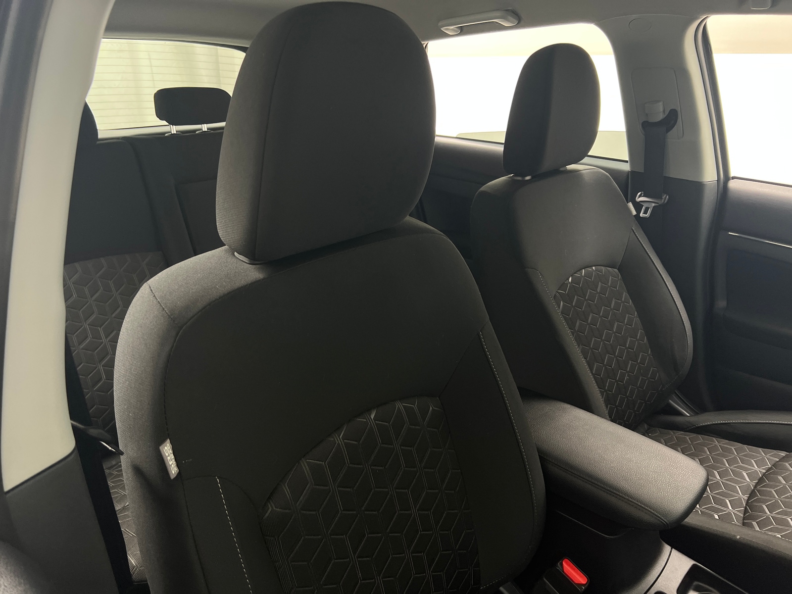 Thumbnail: 2024 Mitsubishi Outlander Sport - 2