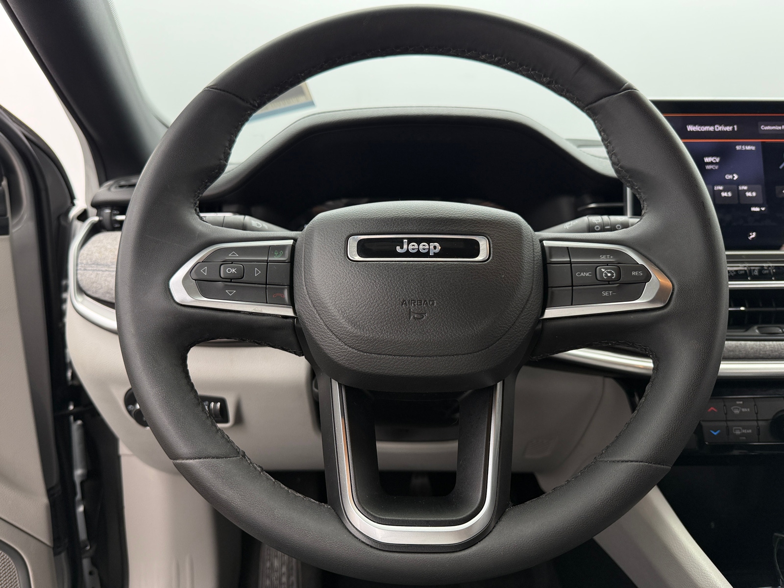 Thumbnail: 2023 Jeep Compass - 5