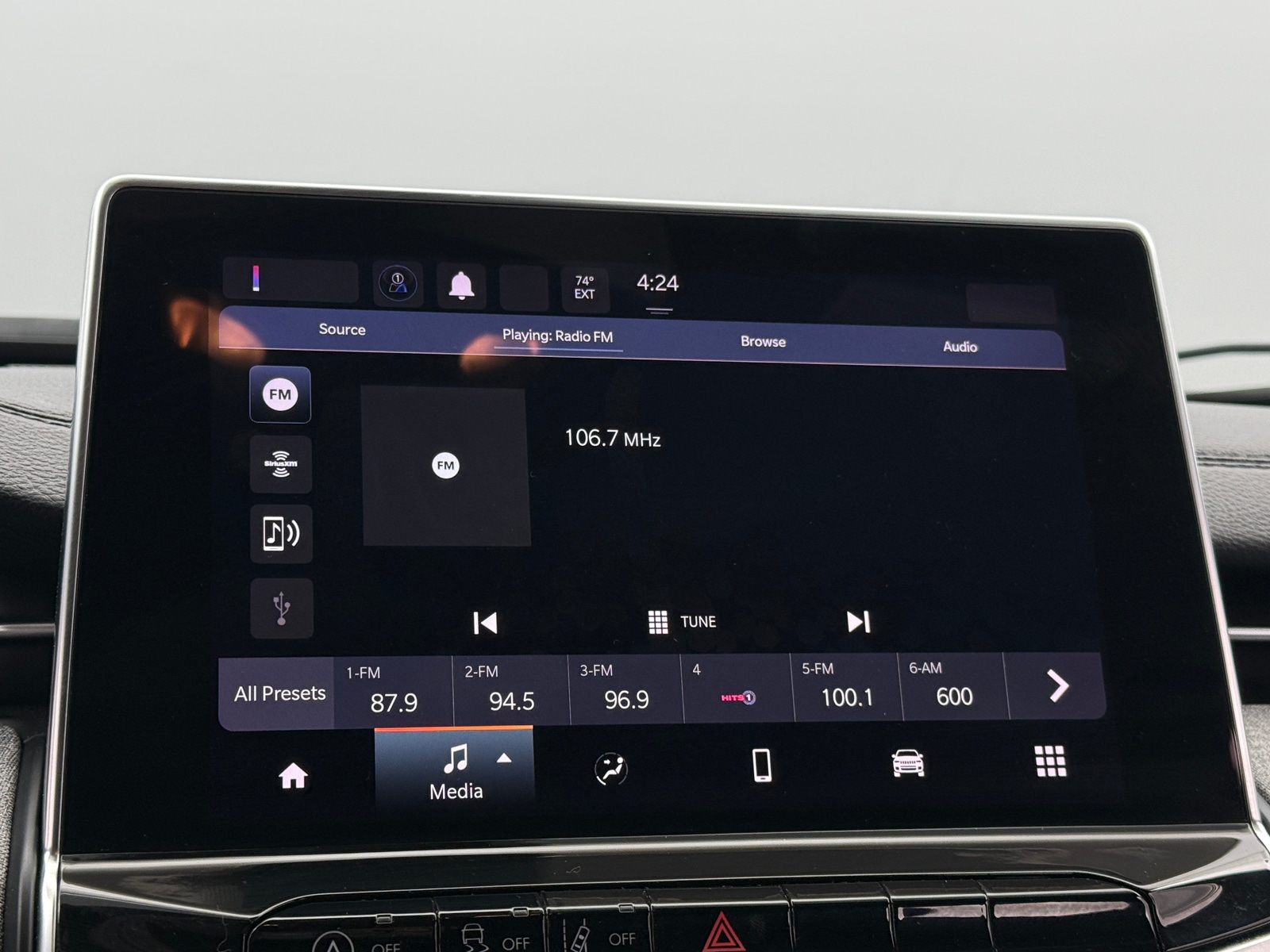 Thumbnail: 2023 Jeep Compass - 4