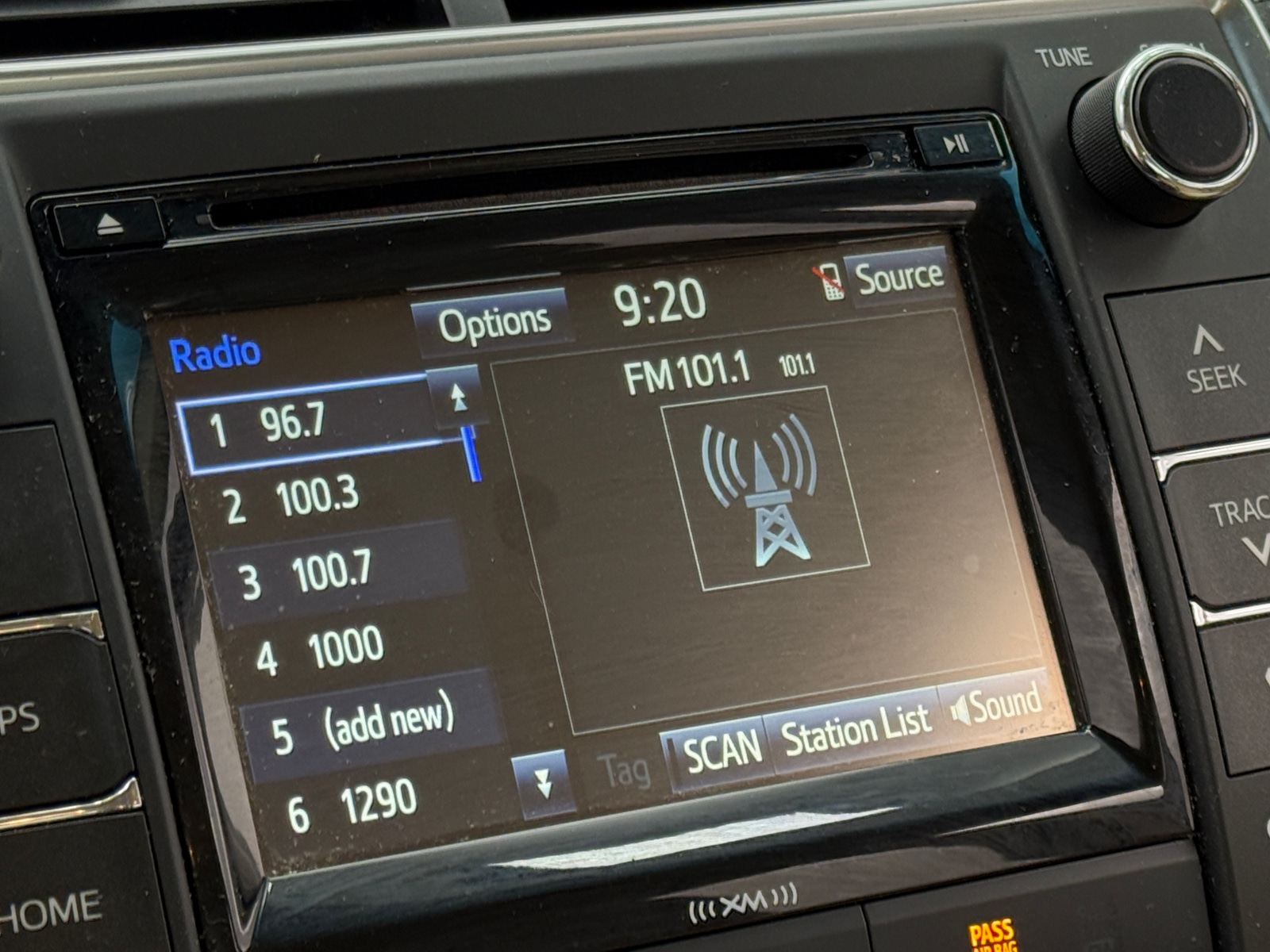 Thumbnail: 2017 Toyota Camry - 4