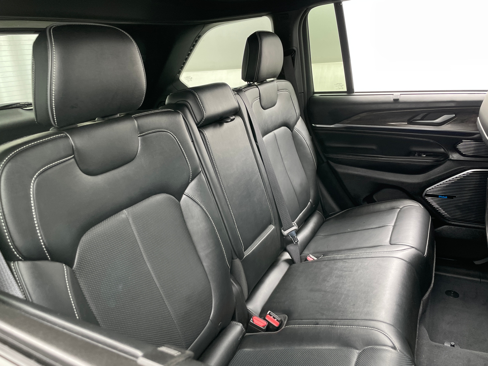 Thumbnail: 2022 Jeep Grand Cherokee - 5