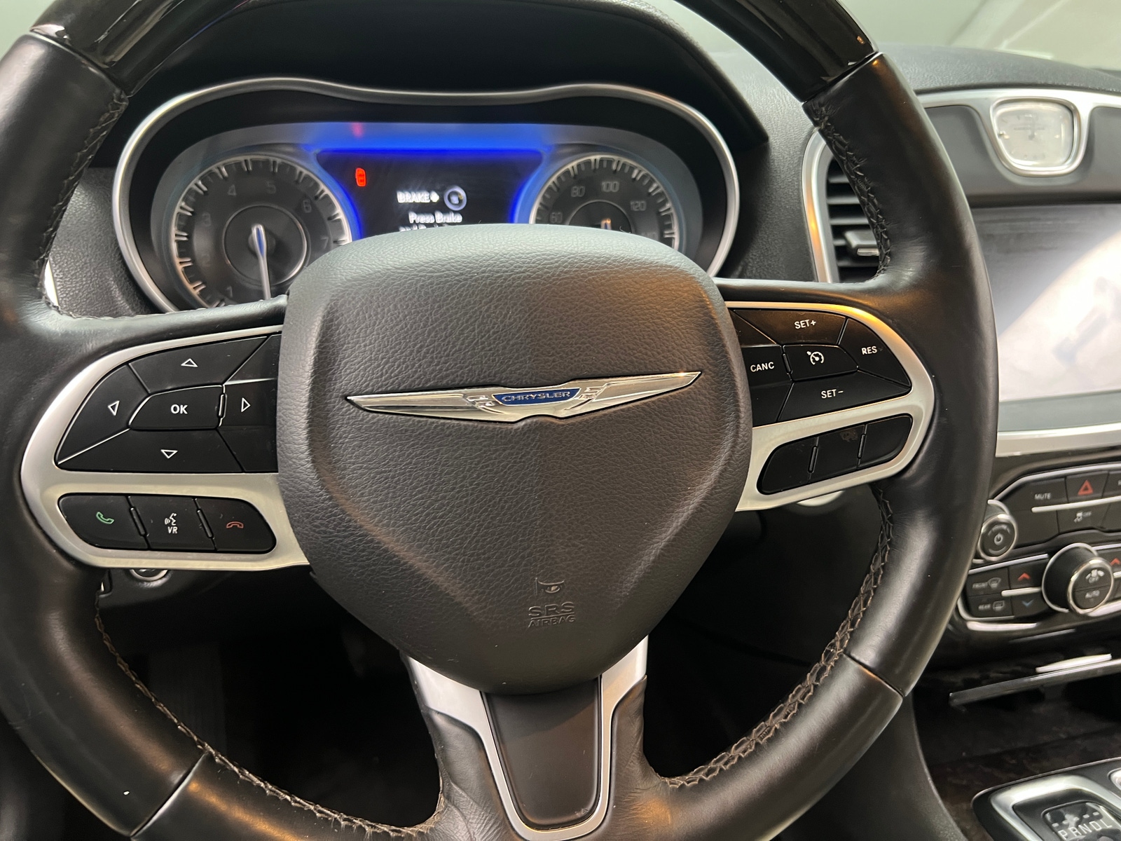 Thumbnail: 2018 Chrysler 300 - 4