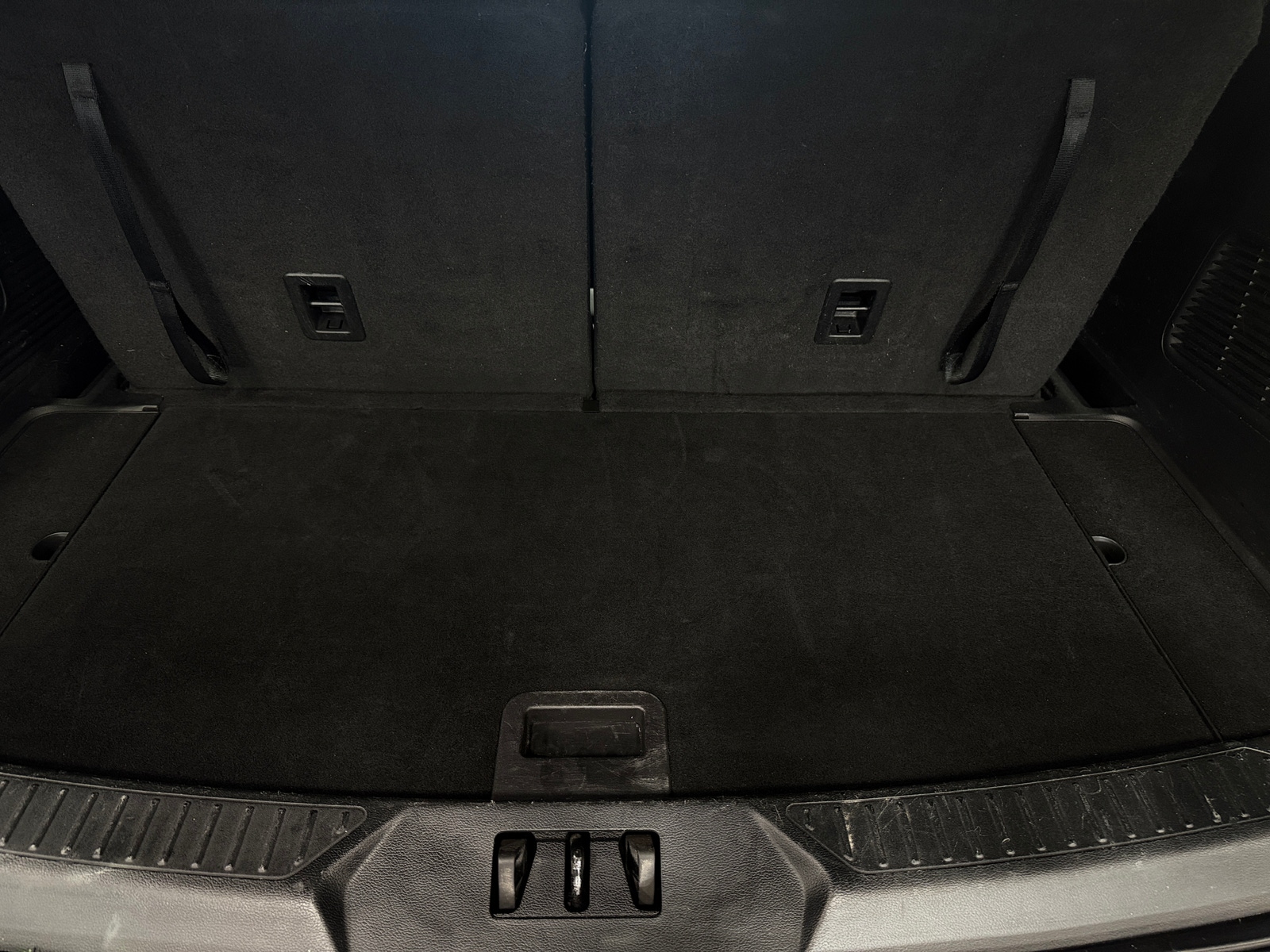 Thumbnail: 2022 Ford Explorer - 6