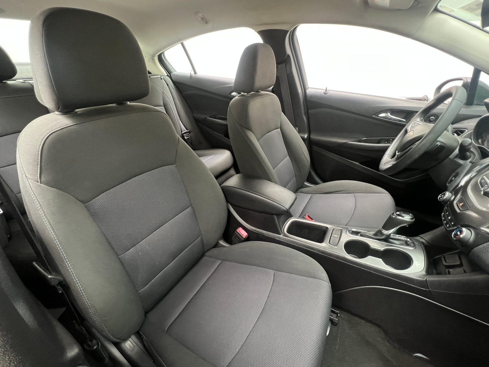 Thumbnail: 2017 Chevrolet Cruze - 2