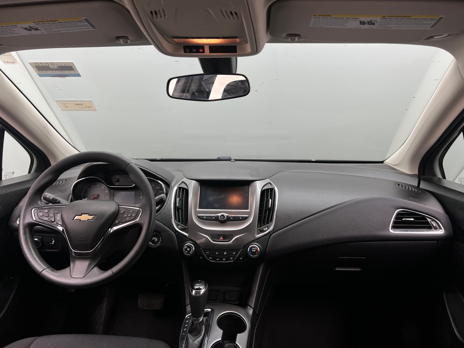 Thumbnail: 2017 Chevrolet Cruze - 3