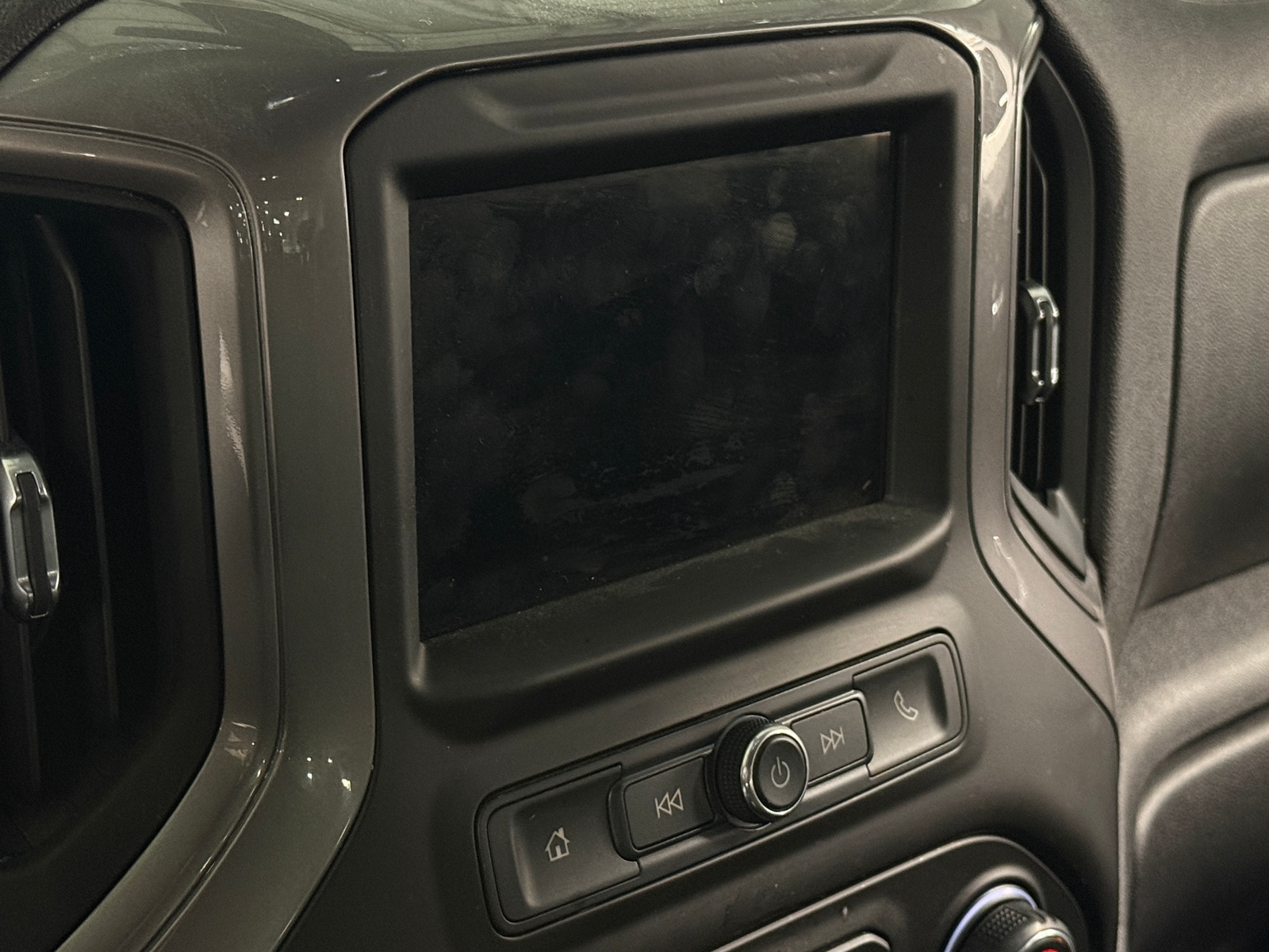 Thumbnail: 2019 Chevrolet Silverado 1500 - 4