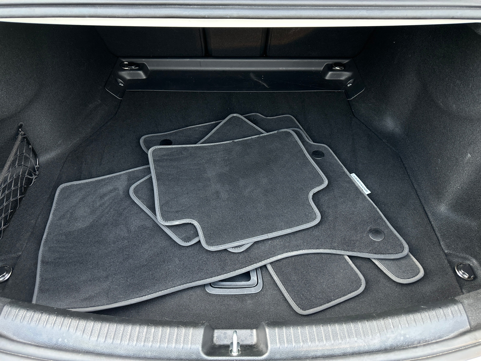 Thumbnail: 2024 Mercedes-Benz C-Class - 7