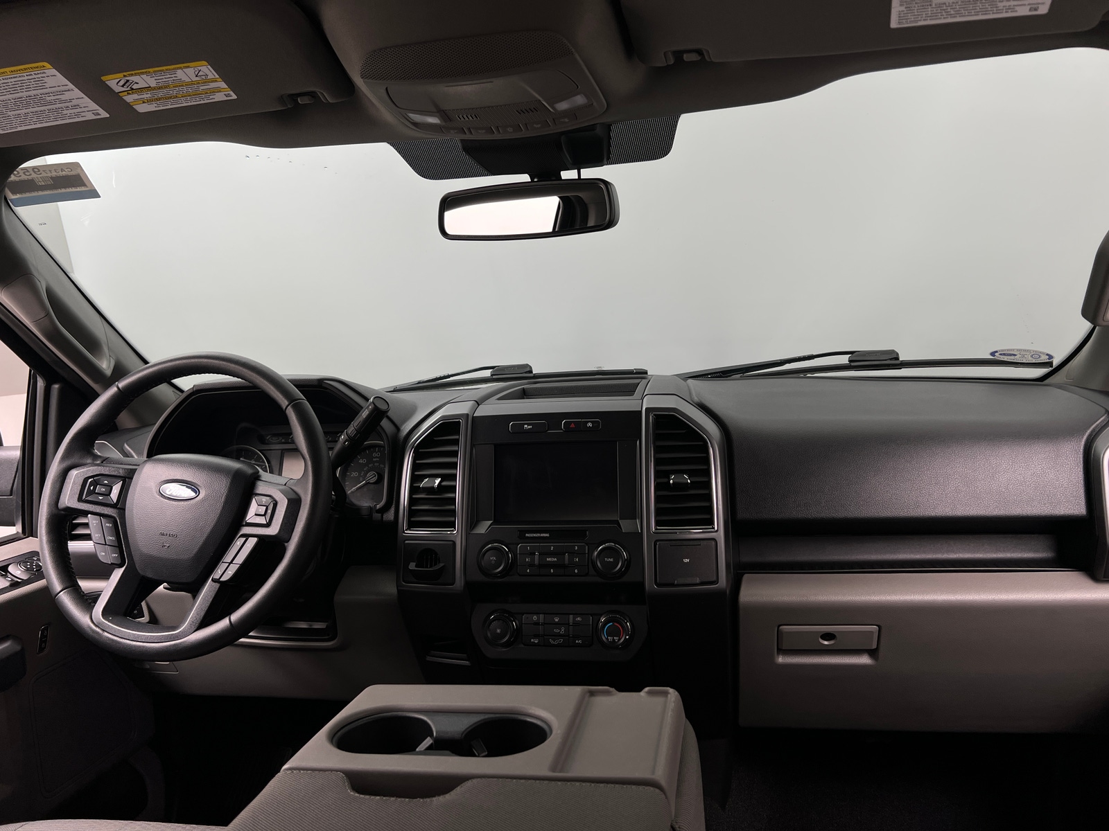 Thumbnail: 2019 Ford Econoline - 3