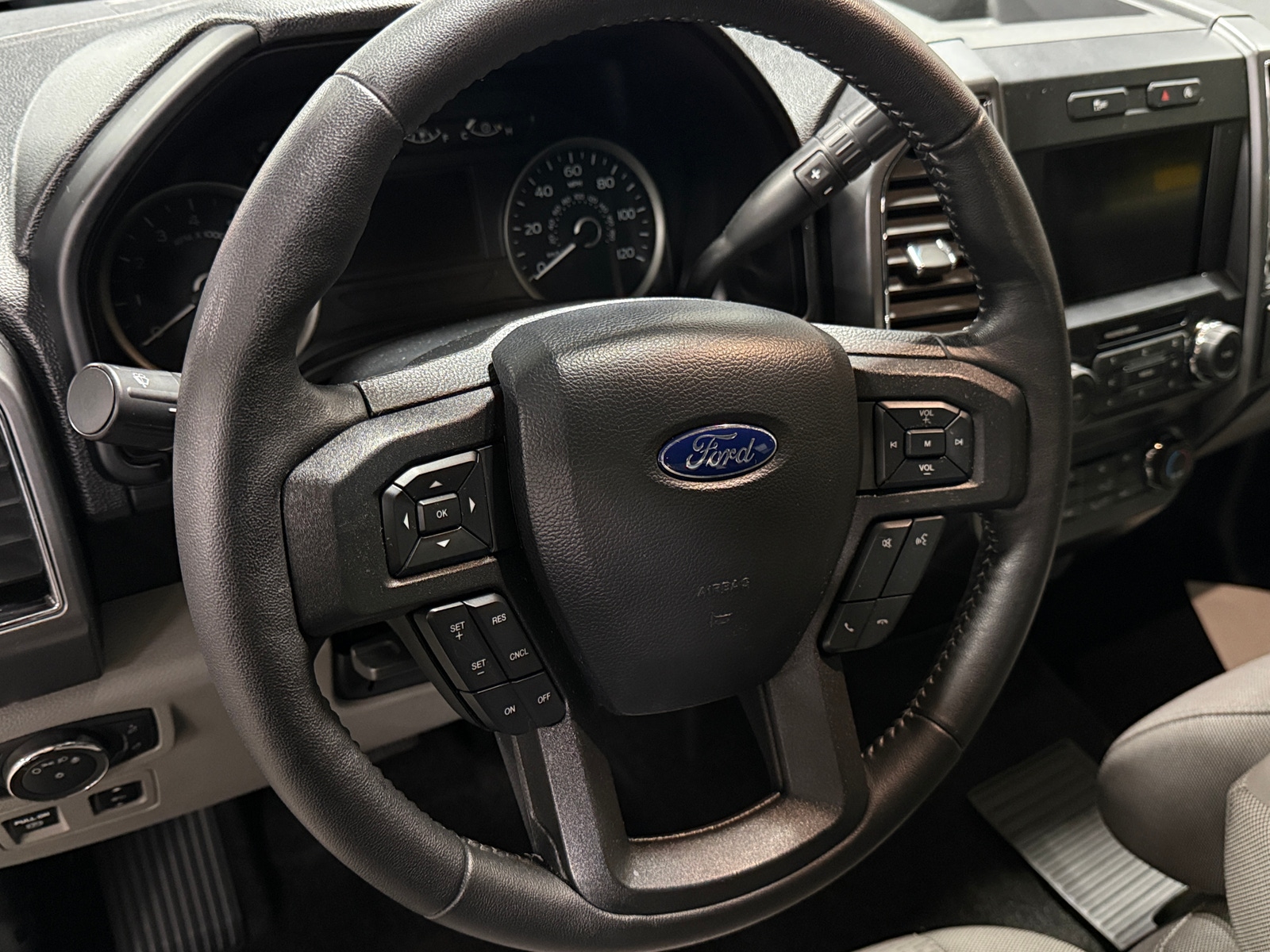 Thumbnail: 2019 Ford Econoline - 5