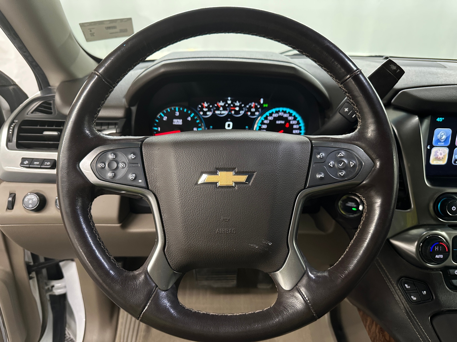 Thumbnail: 2019 Chevrolet Suburban - 4