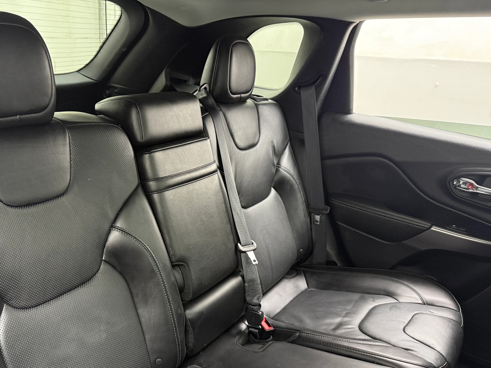 Thumbnail: 2019 Jeep Cherokee - 5