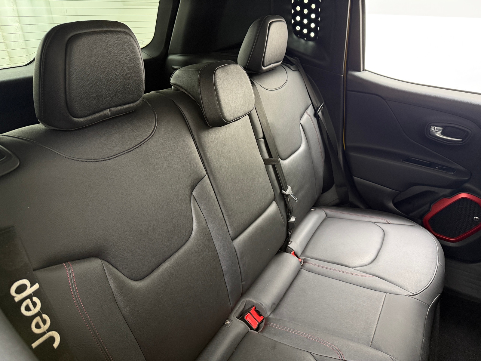 Thumbnail: 2016 Jeep Renegade - 5