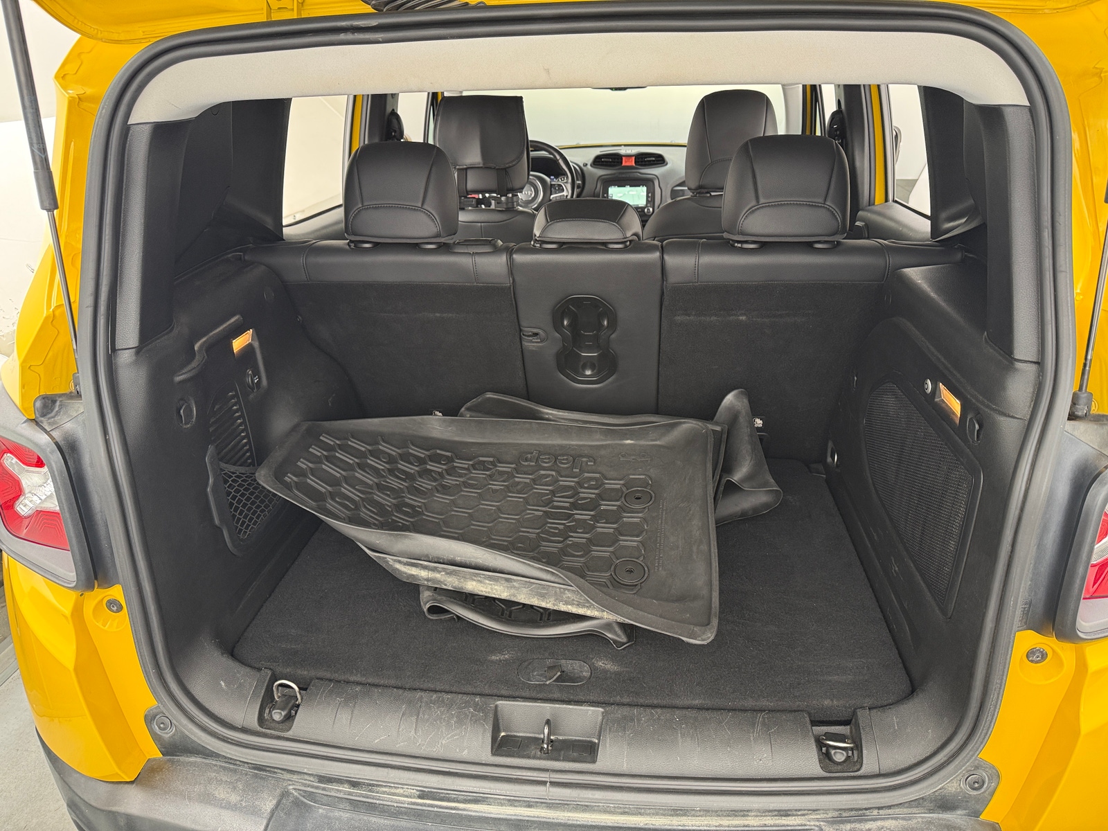 Thumbnail: 2016 Jeep Renegade - 6