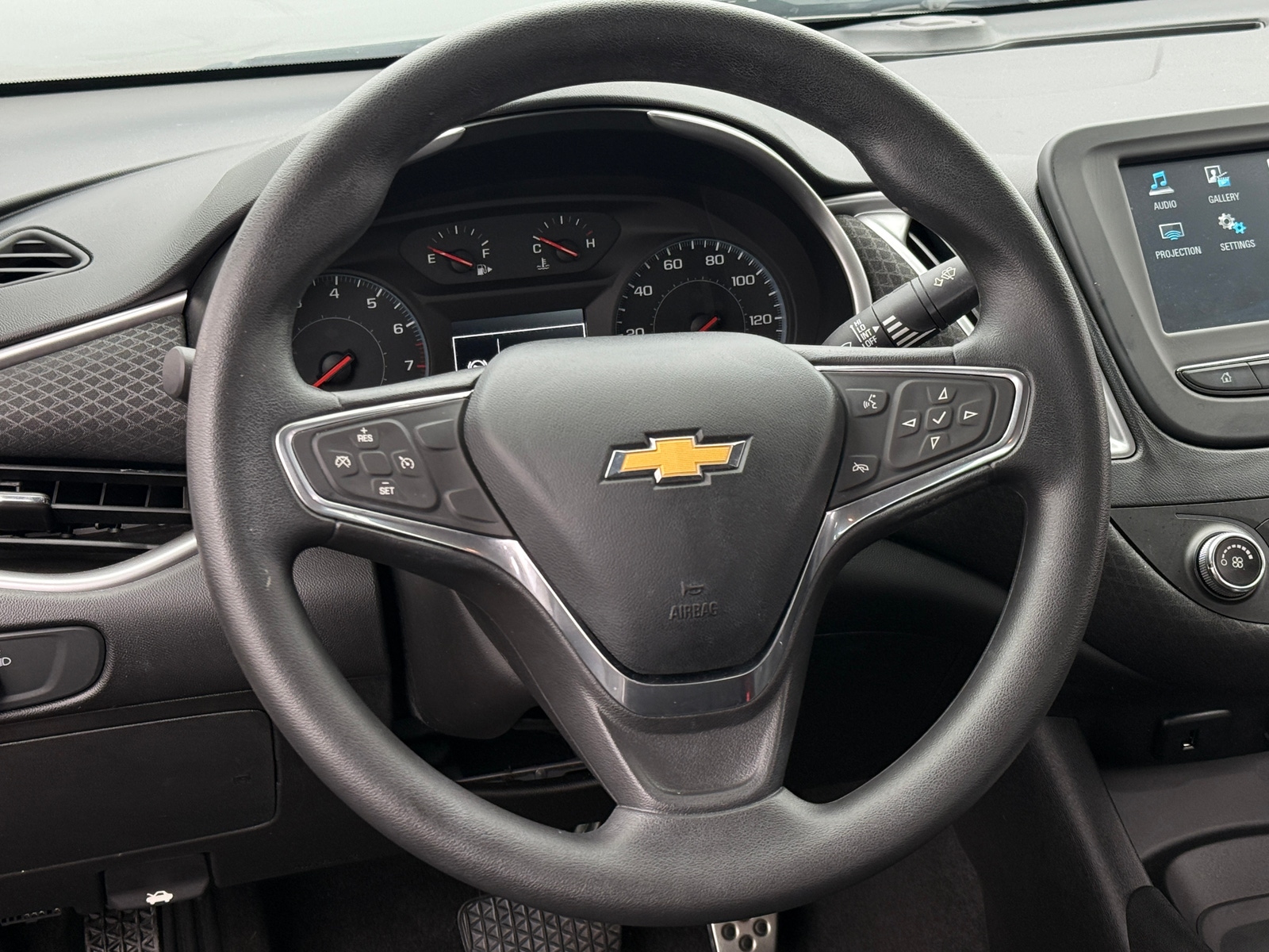 Thumbnail: 2016 Chevrolet Malibu - 5