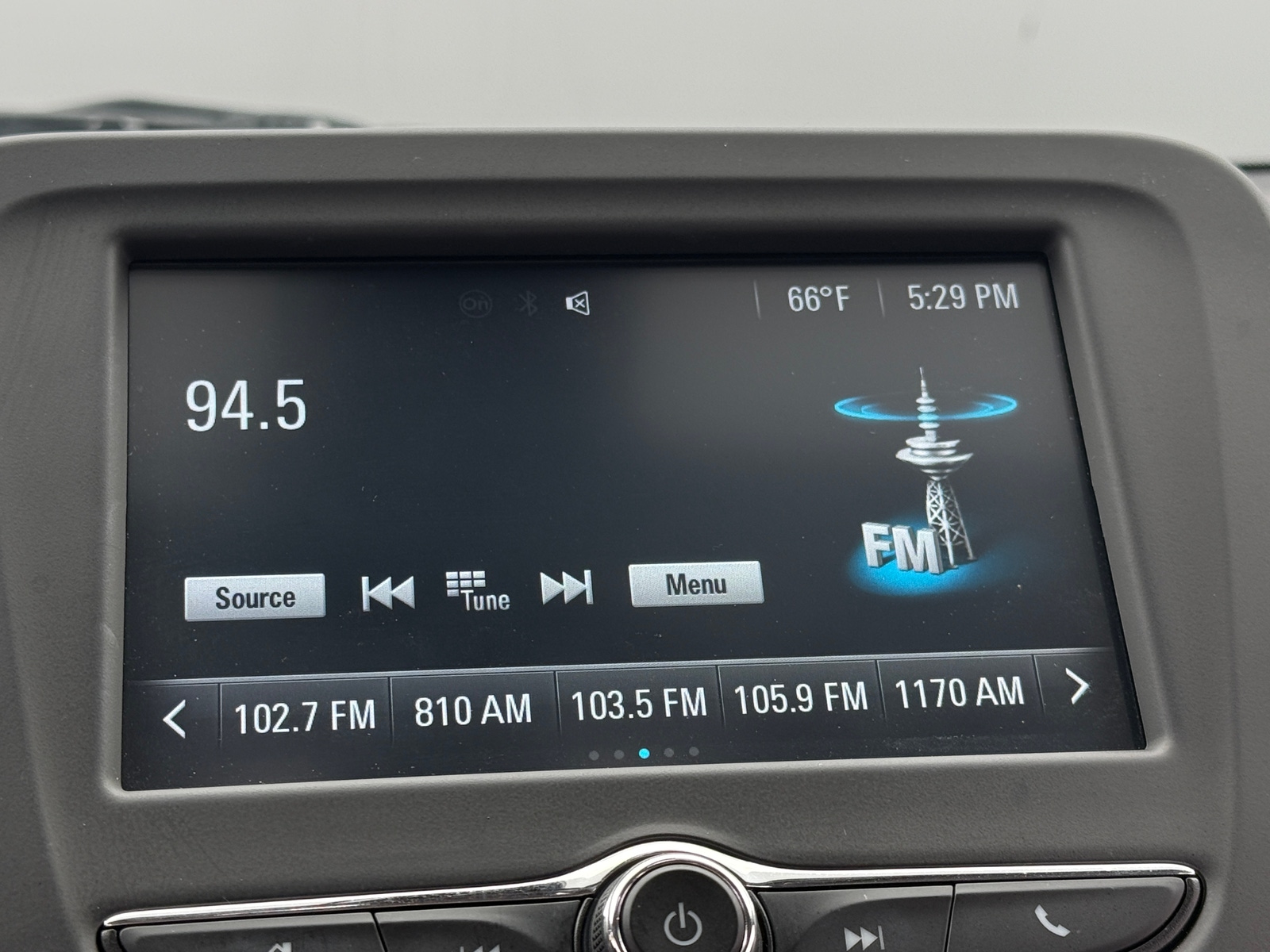 Thumbnail: 2016 Chevrolet Malibu - 4