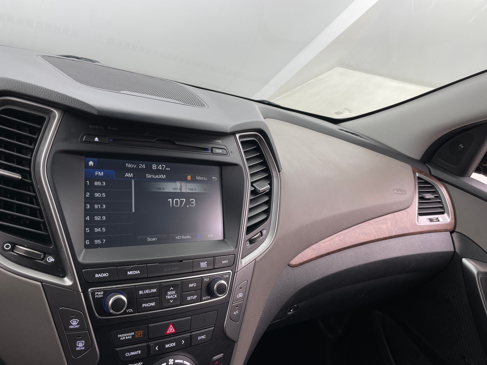 Thumbnail: 2018 Hyundai Santa Fe - 3