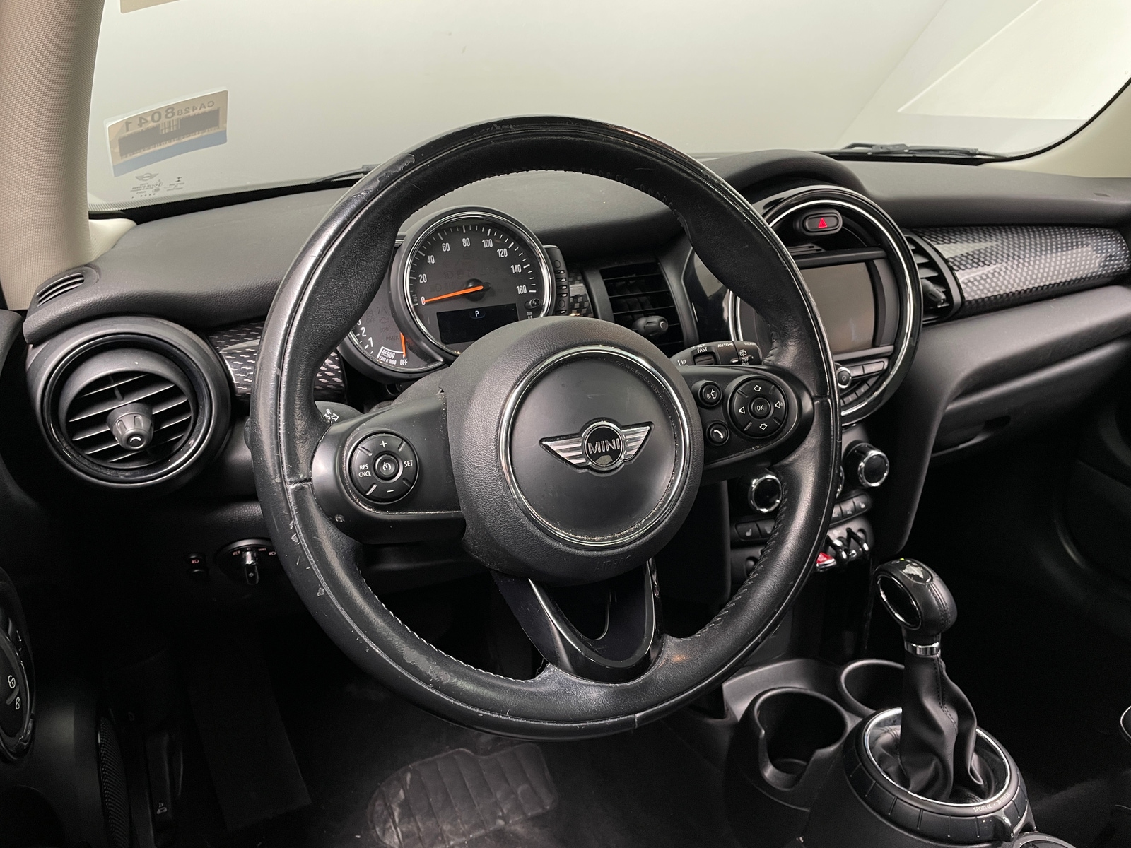 Thumbnail: 2017 MINI Cooper Hardtop - 4