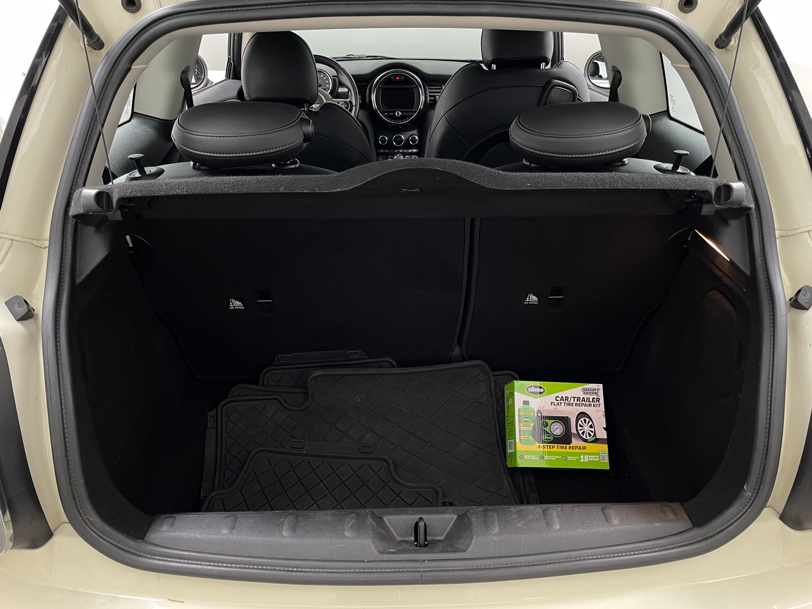 Thumbnail: 2017 MINI Cooper Hardtop - 6