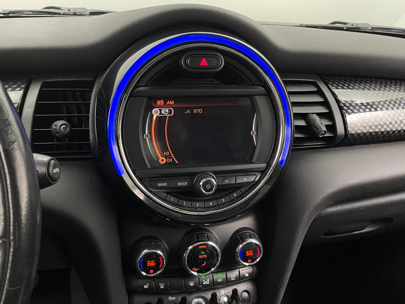 Thumbnail: 2017 MINI Cooper Hardtop - 3