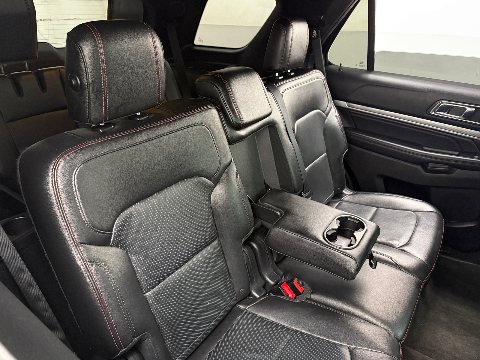 Thumbnail: 2017 Ford Explorer - 5