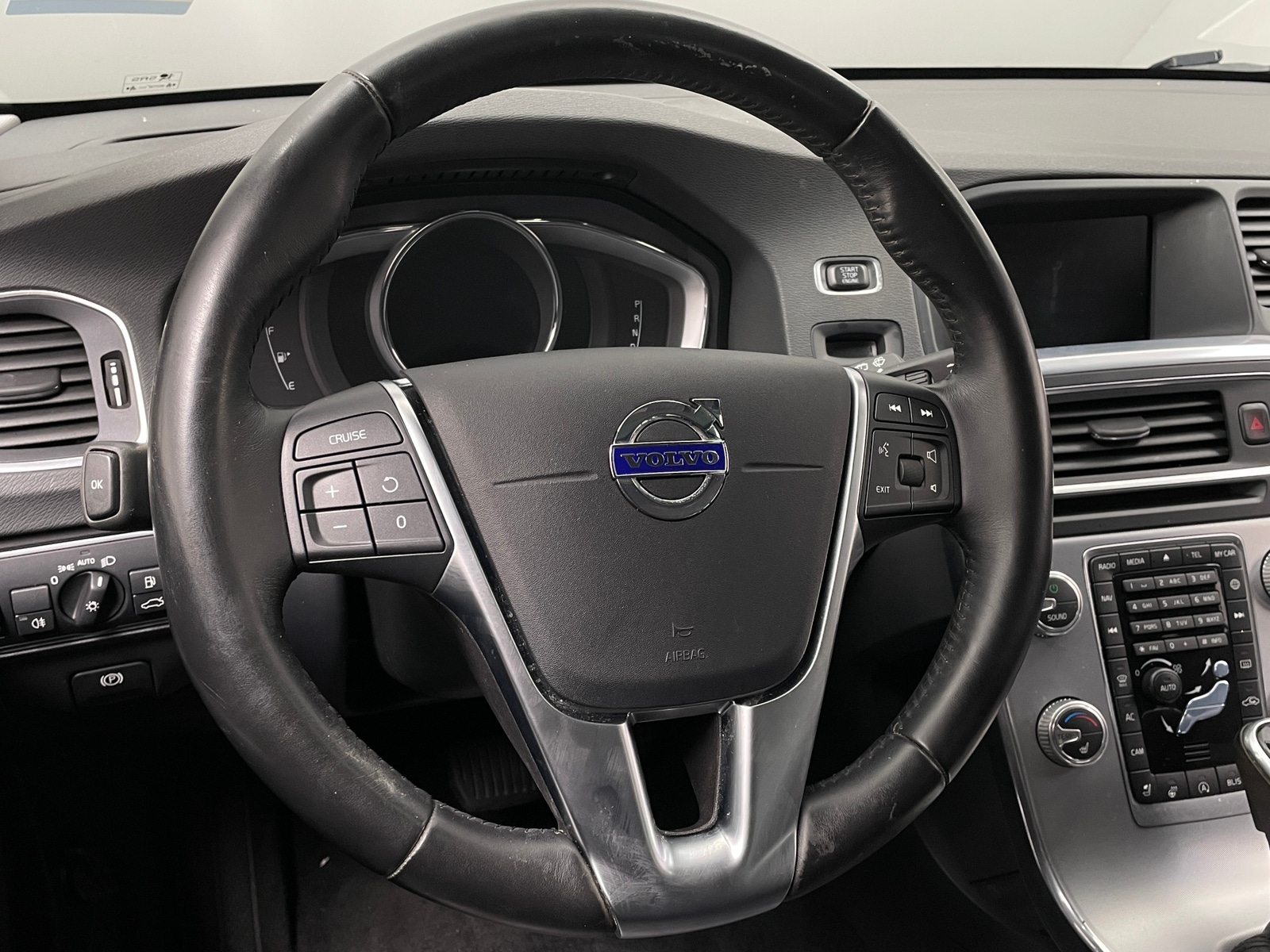 Thumbnail: 2018 Volvo V60 - 4