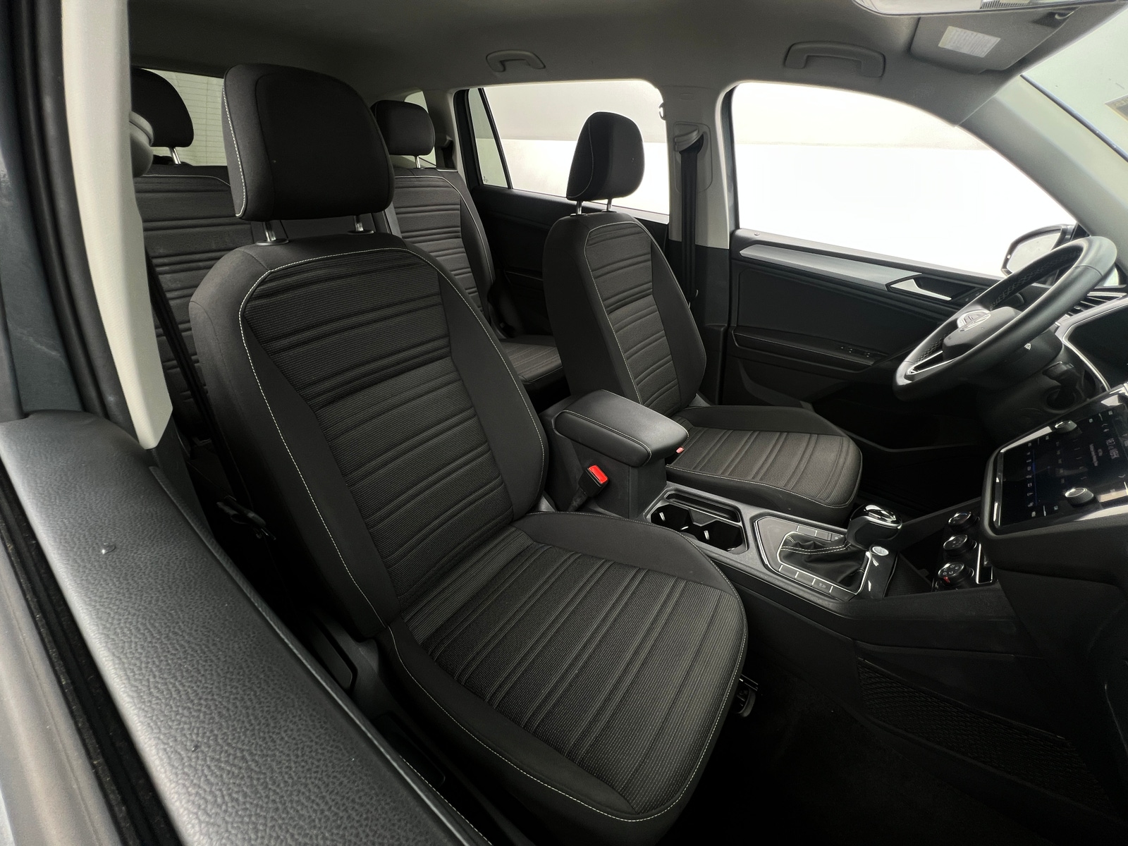 Thumbnail: 2024 Volkswagen Tiguan - 2