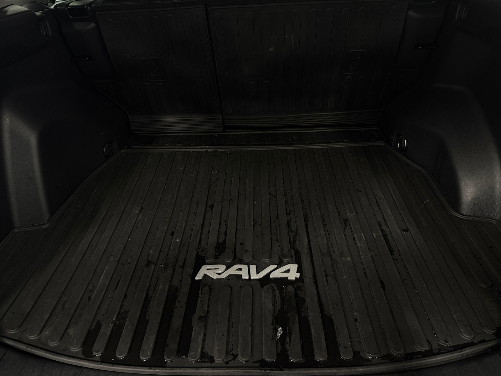 Thumbnail: 2022 Toyota RAV4 - 7