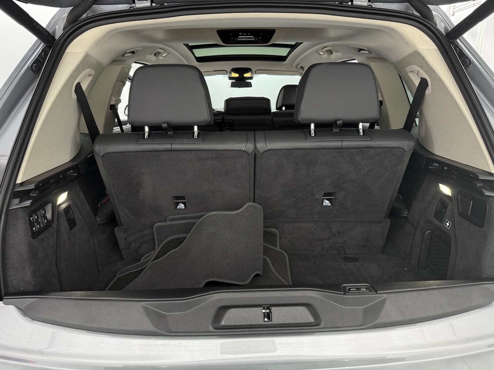 Thumbnail: 2024 BMW X7 - 6