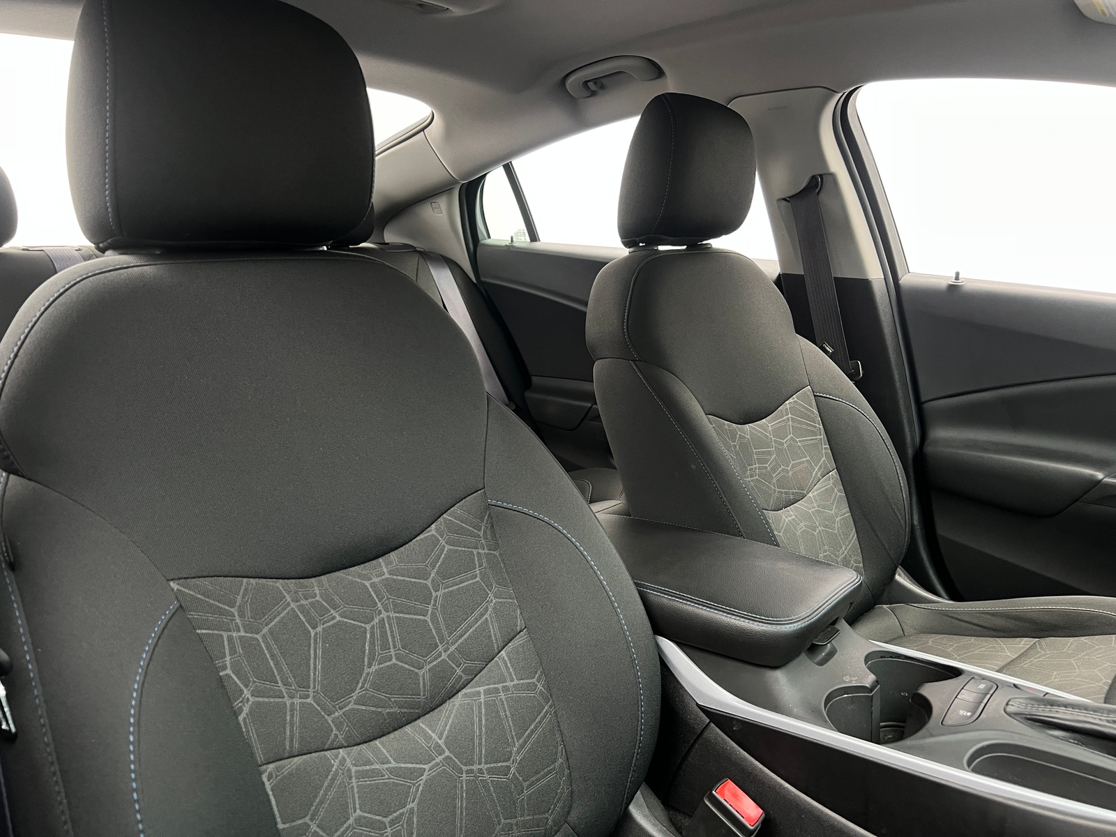 Thumbnail: 2017 Chevrolet Volt - 2