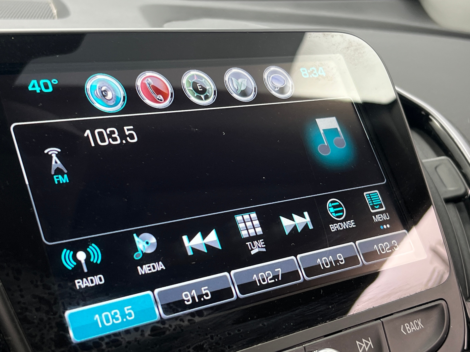 Thumbnail: 2017 Chevrolet Volt - 4