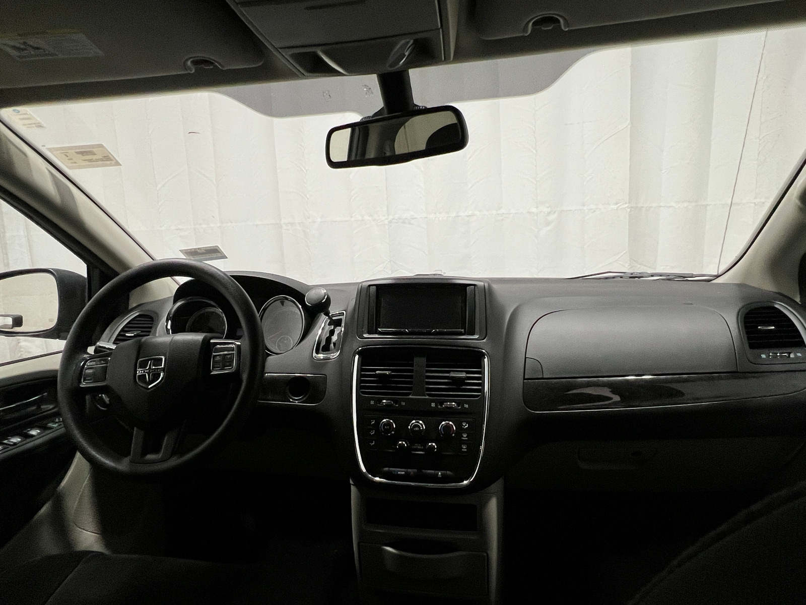 Thumbnail: 2018 Dodge Grand Caravan - 3