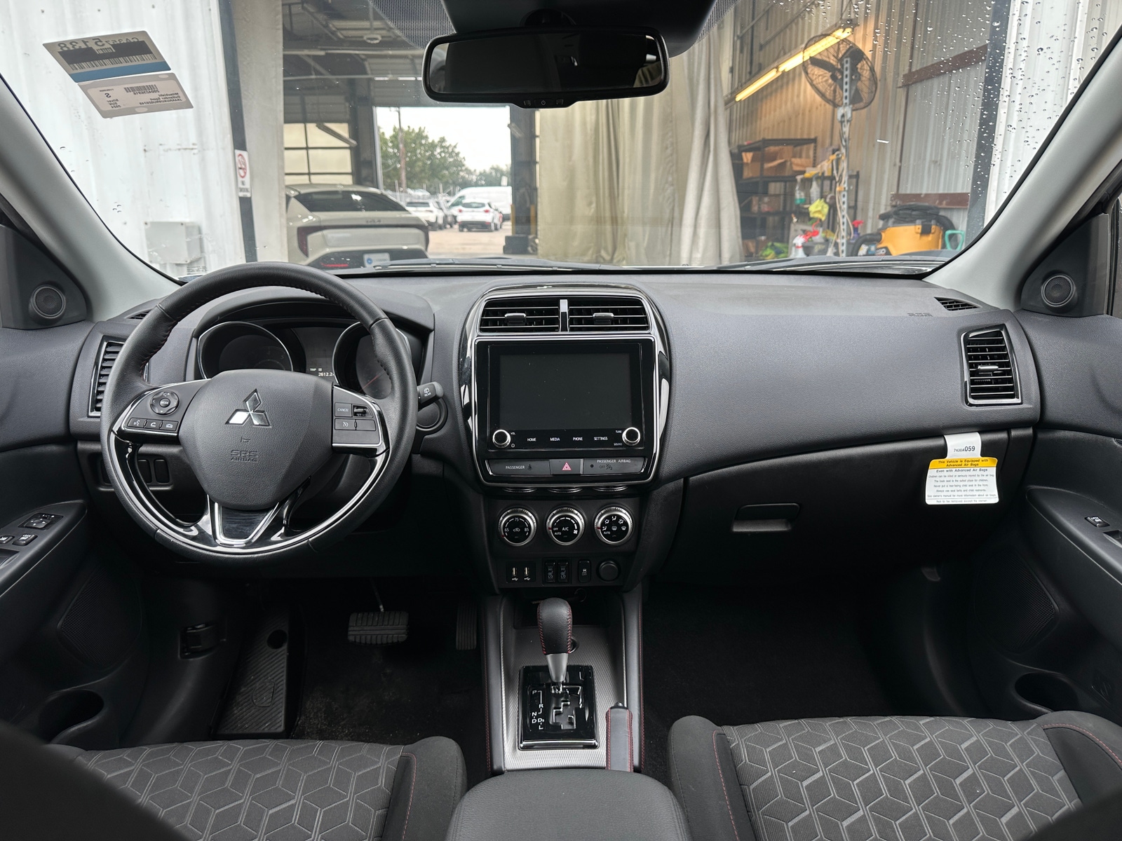 Thumbnail: 2024 Mitsubishi Outlander Sport - 3