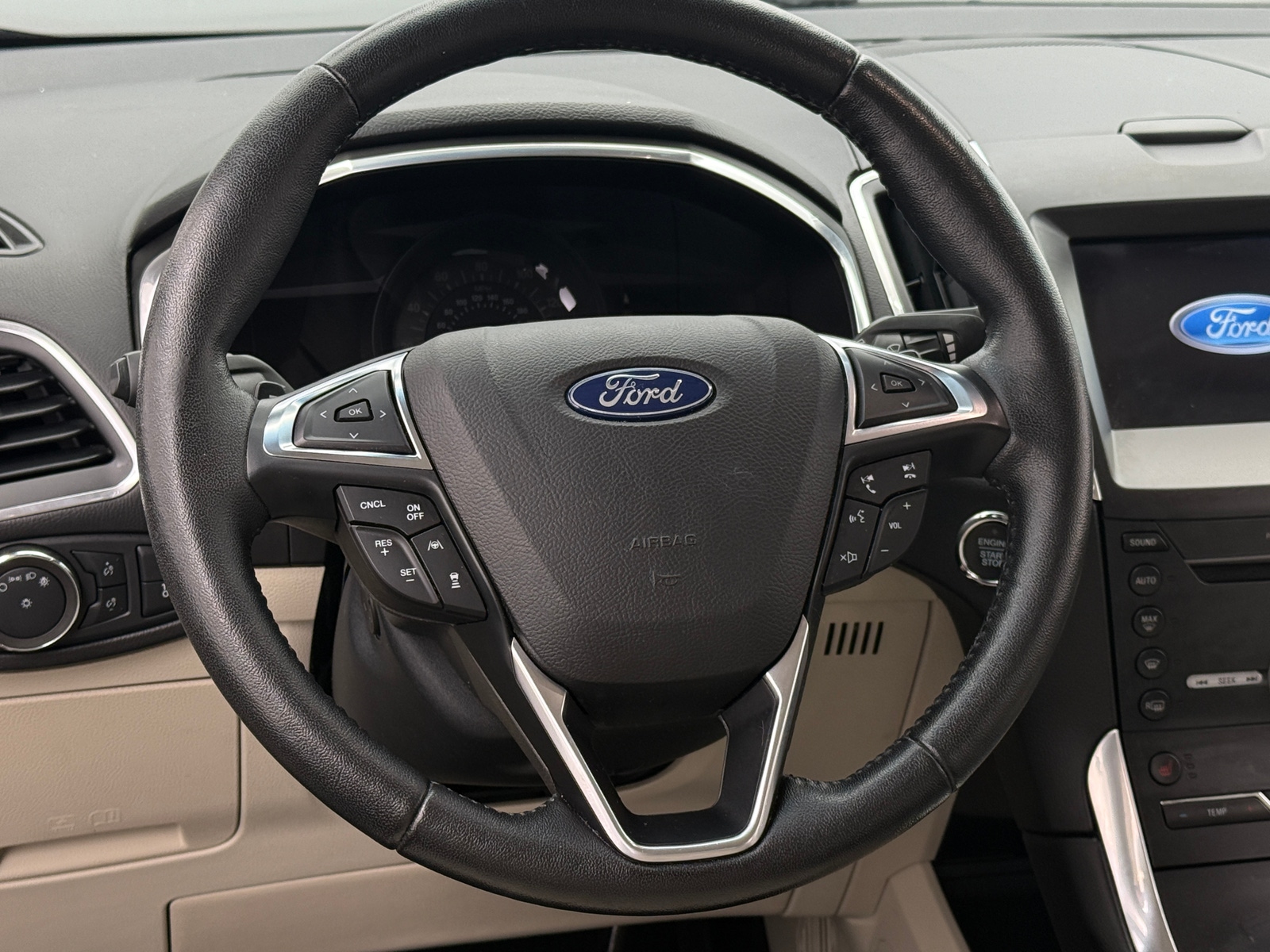 Thumbnail: 2019 Ford Edge - 4