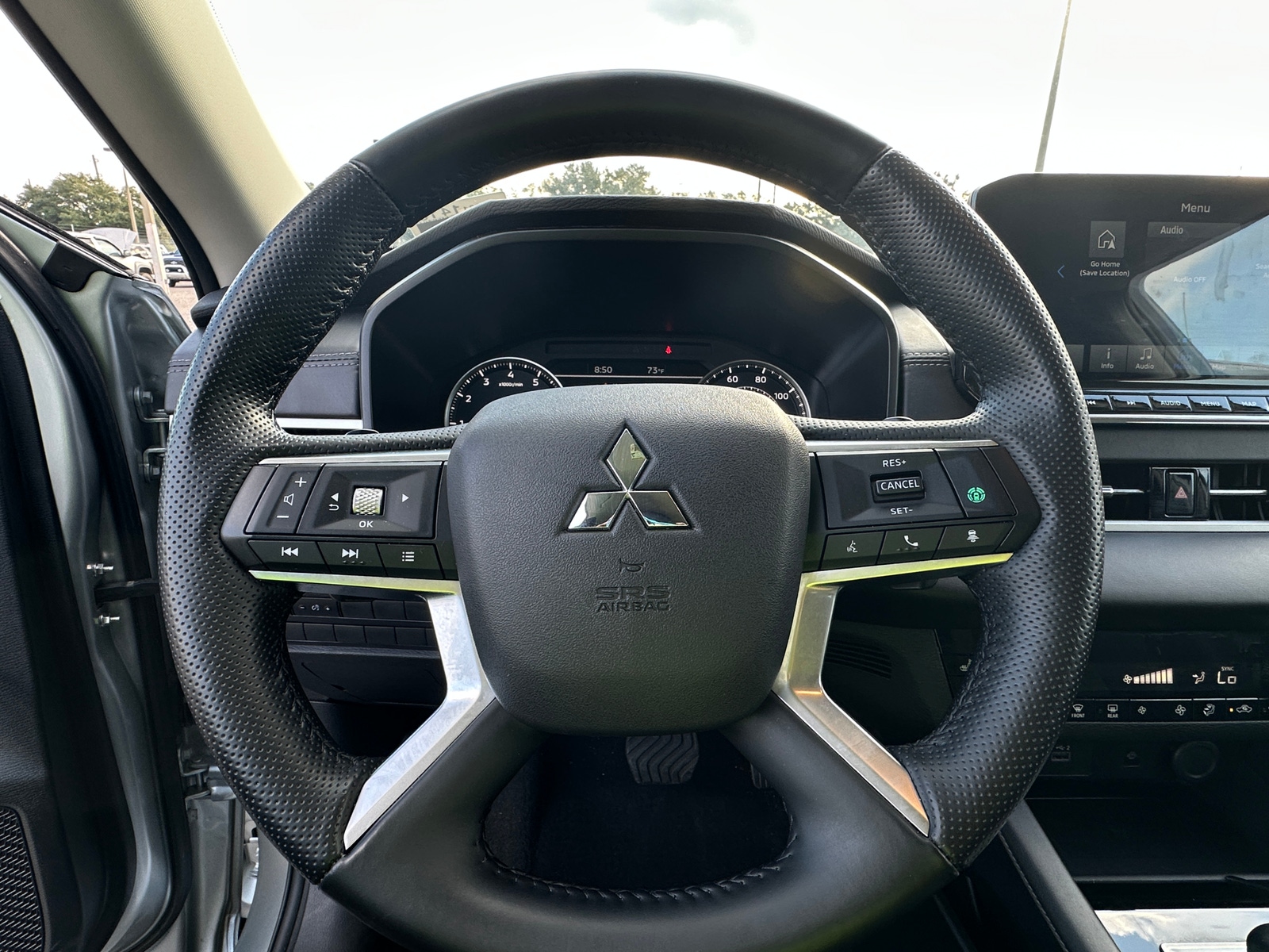 Thumbnail: 2024 Mitsubishi Outlander - 5