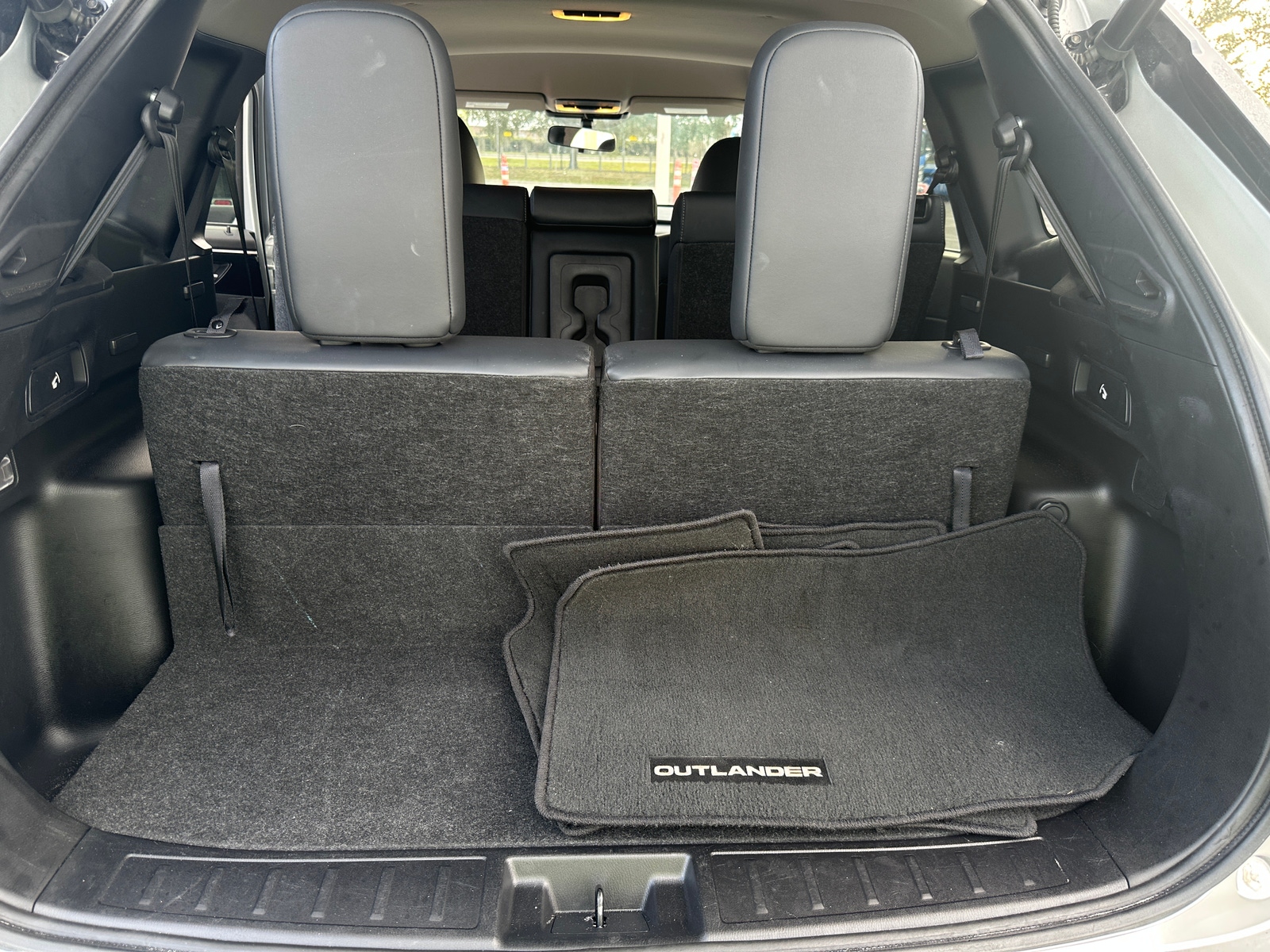 Thumbnail: 2024 Mitsubishi Outlander - 7