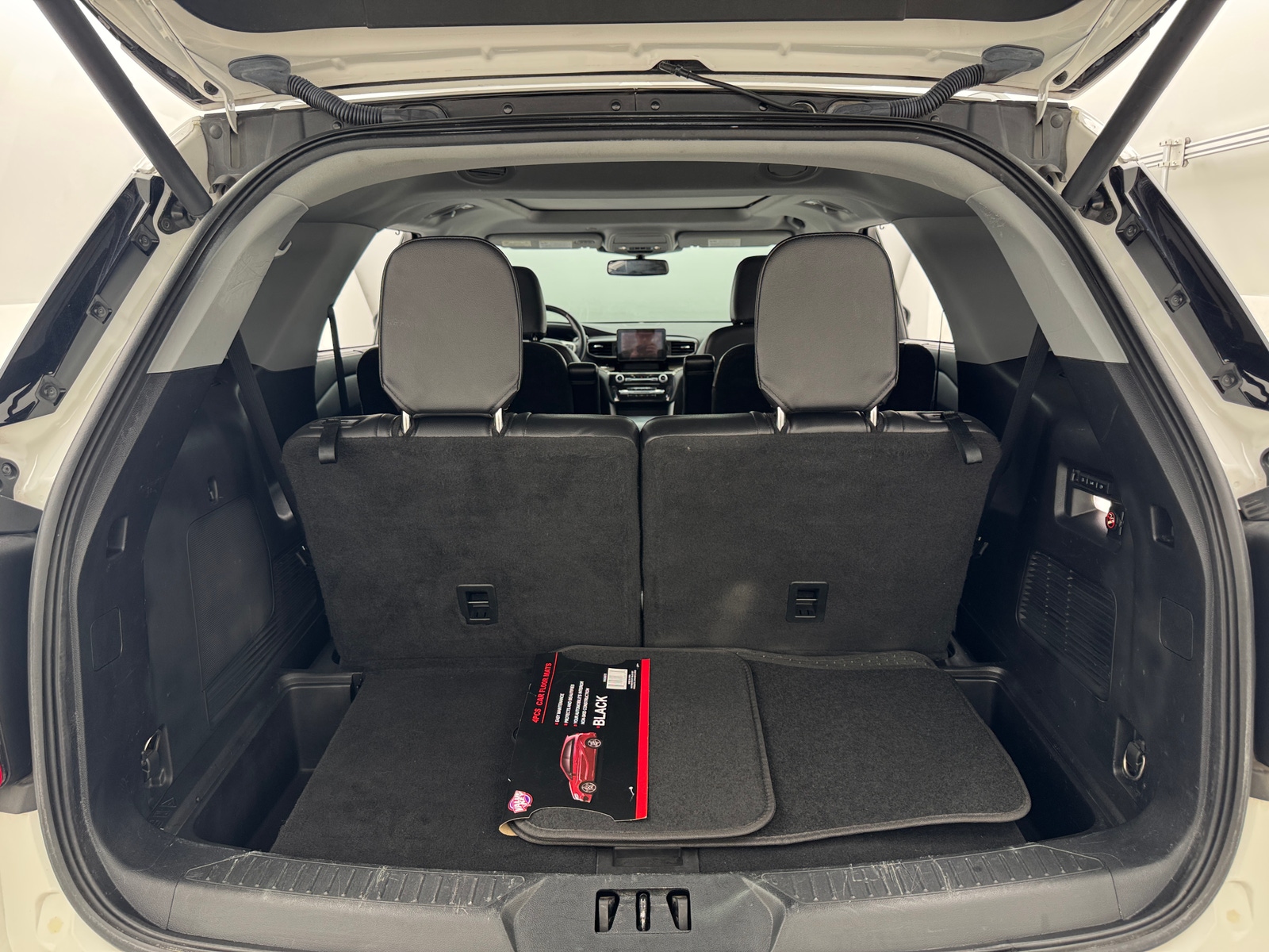 Thumbnail: 2021 Ford Explorer - 6