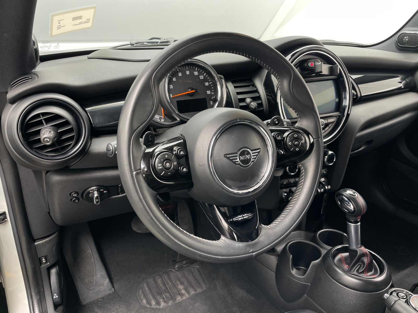 Thumbnail: 2019 MINI Cooper Hardtop - 4