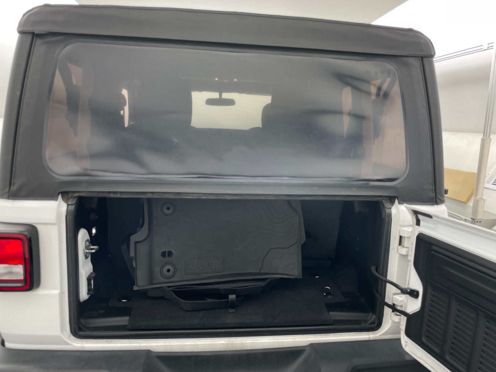 Thumbnail: 2021 Jeep Wrangler - 7