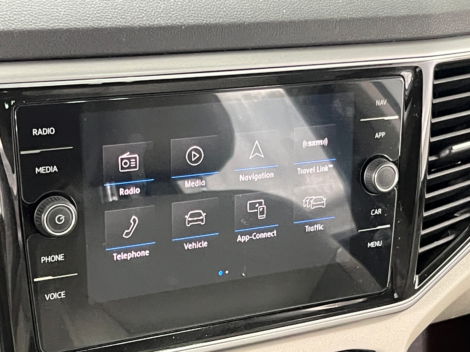 Thumbnail: 2019 Volkswagen Atlas - 3